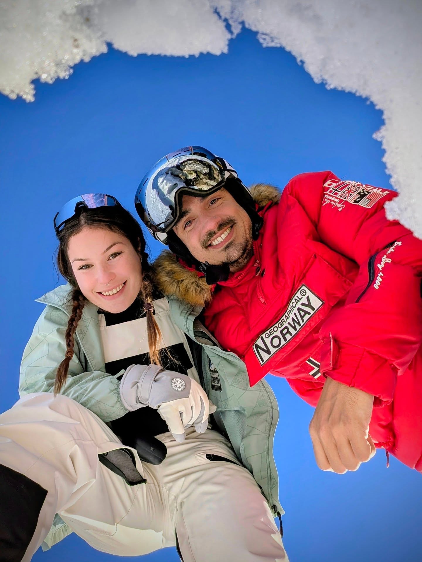 Dezembro esquiando na França ⛷️

Primeira vez com ela @milenedanelli_ 🏂🏻 

#couplegoals #TravelCoupleGoals #TravelAddict #travelphotography #skiing